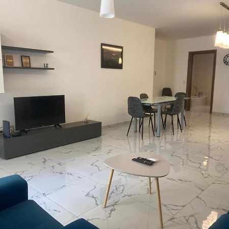 Sliema Centrally Located Apt Exteriör bild
