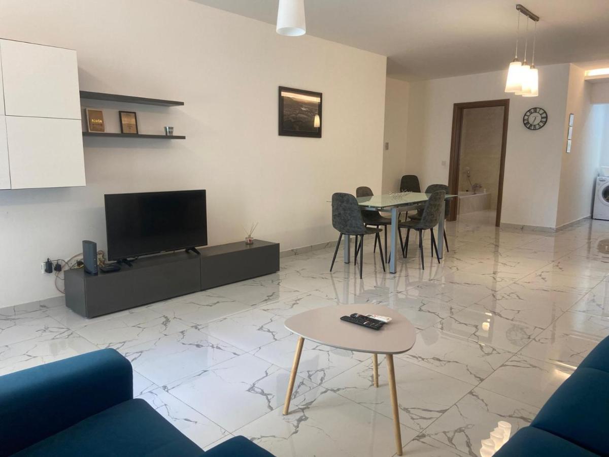 Sliema Centrally Located Apt Exteriör bild